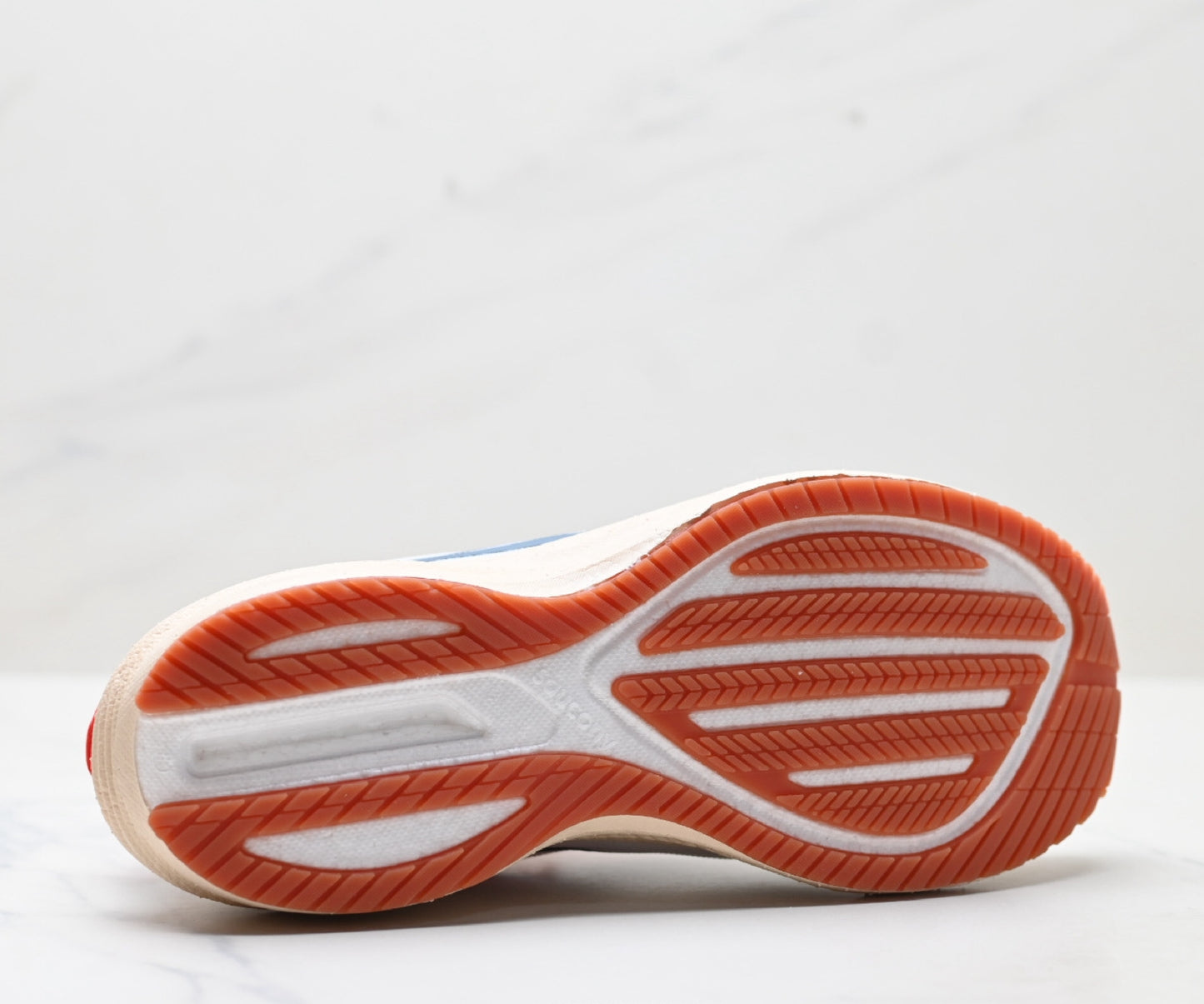 Saucony Triumph 21 Beige-Red Ultralight Running Sneaker