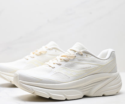 Saucony Guard AMR Lightweight Cushioned Sneaker