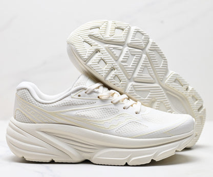 Saucony Guard AMR Lightweight Cushioned Sneaker