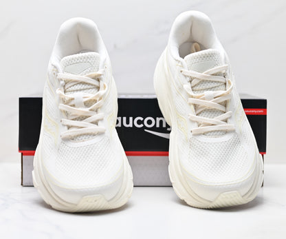 Saucony Guard AMR Lightweight Cushioned Sneaker