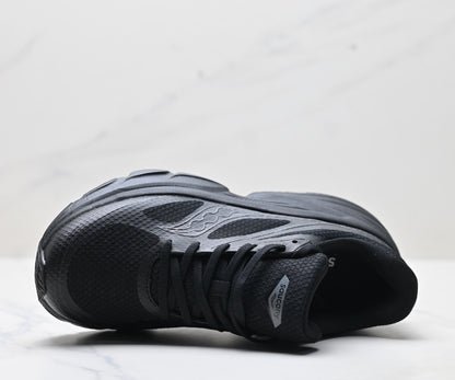 Saucony Guard AMR Black Lightweight Cushioned Sneaker