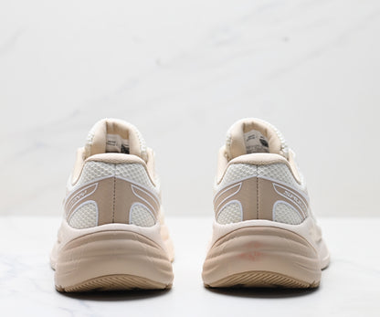 Saucony Guard AMR Beige Lightweight Cushioned Sneaker