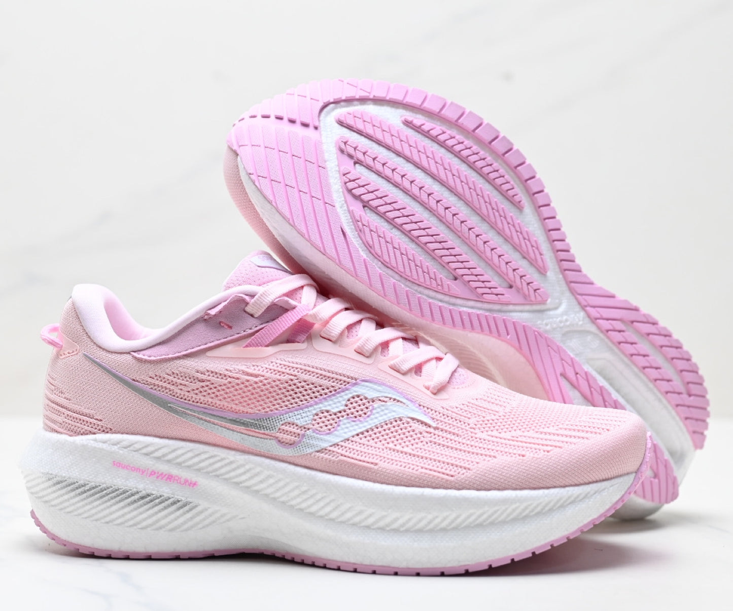Saucony Triumph 21 Pink Women‘s Running Sneaker