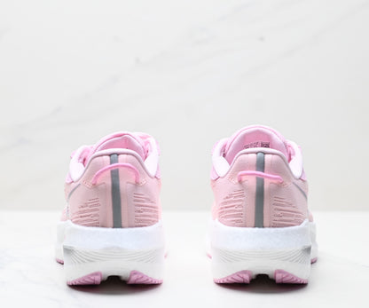 Saucony Triumph 21 Pink Women‘s Running Sneaker