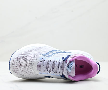 Saucony Triumph 21 White Women‘s Running Sneaker
