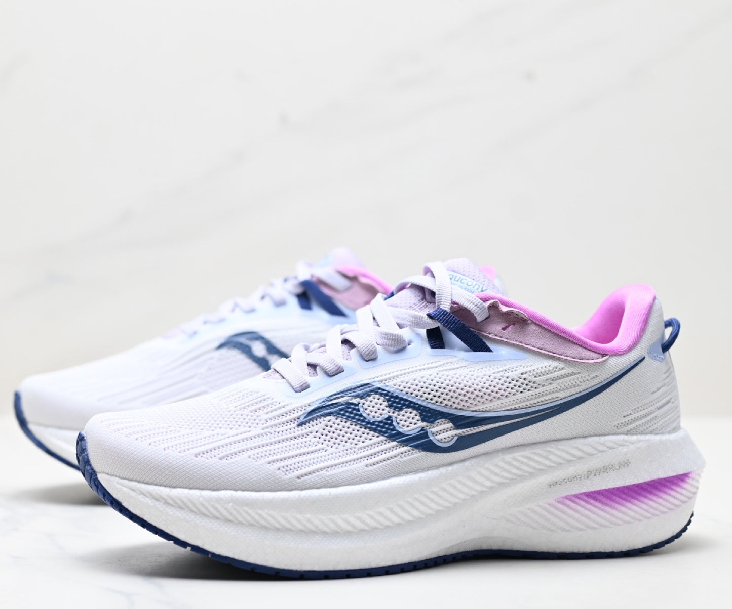 Saucony Triumph 21 White Women‘s Running Sneaker