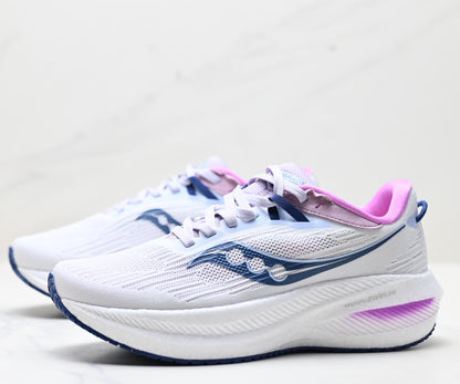 Saucony Triumph 21 White Women‘s Running Sneaker
