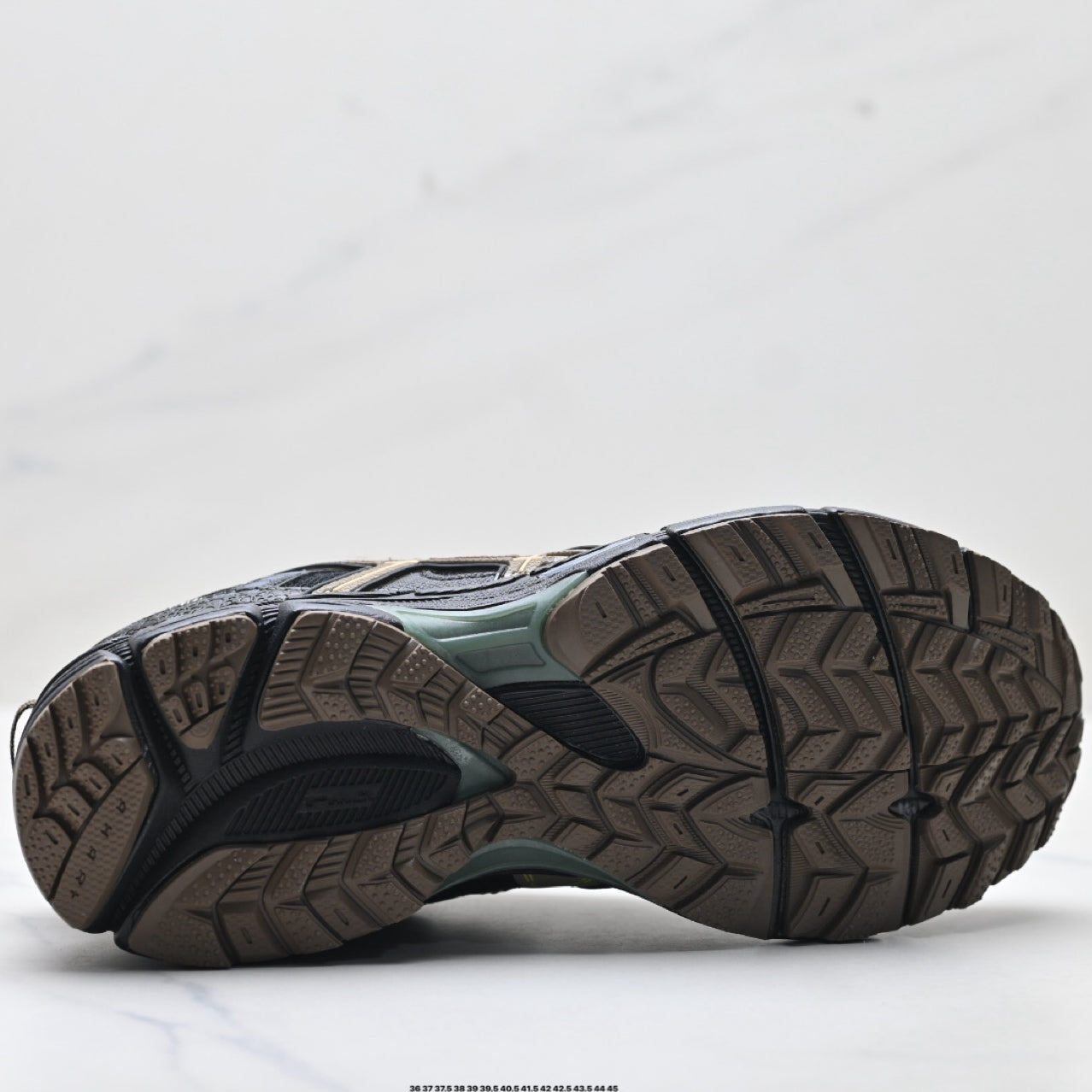 ASICS Gel-Kahana 8 Sneaker