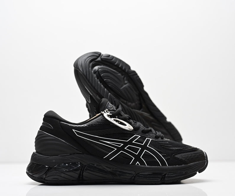 ASICS Gel-Kayano 14 Sneaker