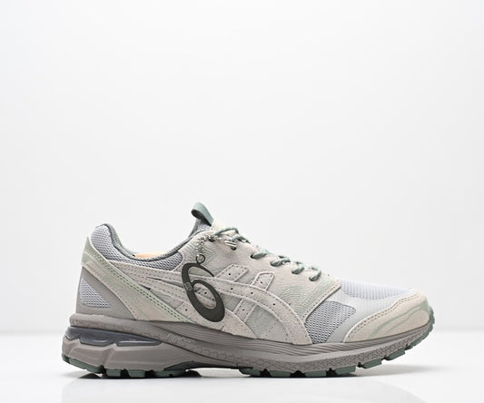ASICS Gel-Terrain Sneaker