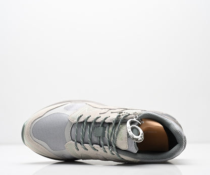 ASICS Gel-Terrain Sneaker