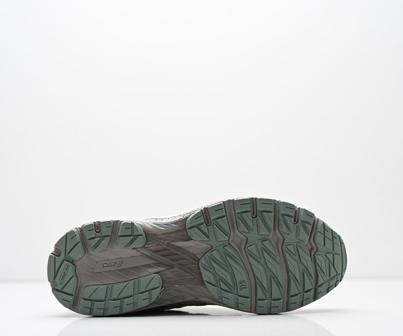 ASICS Gel-Terrain Sneaker