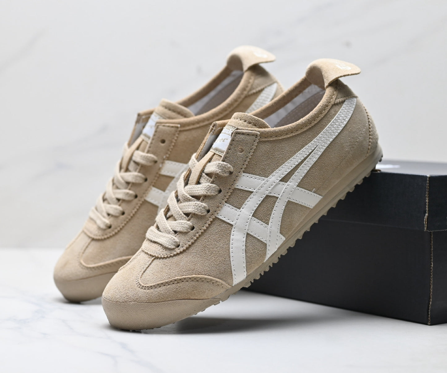 Onitsuka Tiger Mexico 66 Sneaker