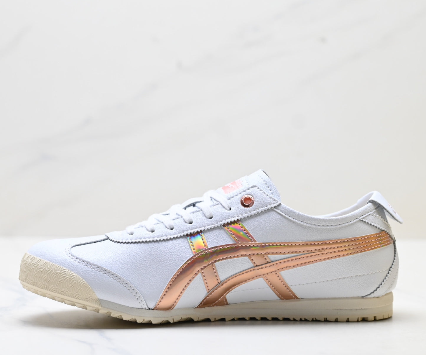 Onitsuka Tiger Mexico 66 Deluxe Sneaker