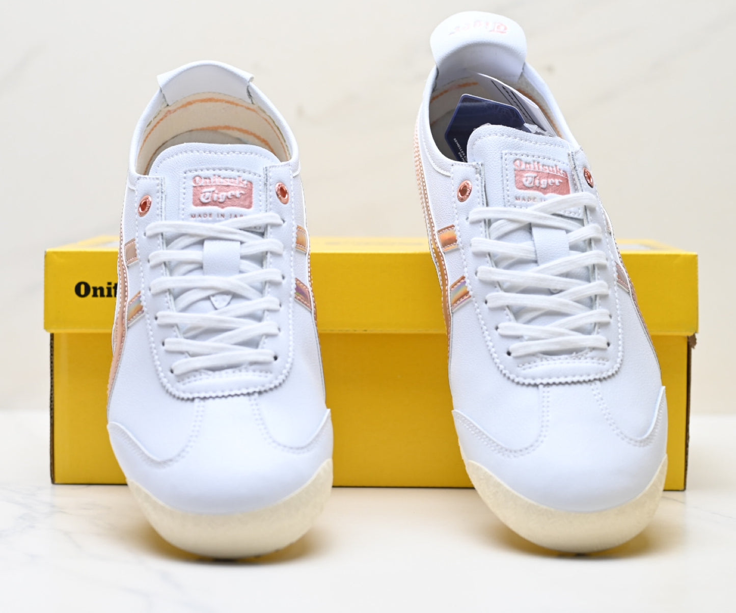Onitsuka Tiger Mexico 66 Deluxe Sneaker