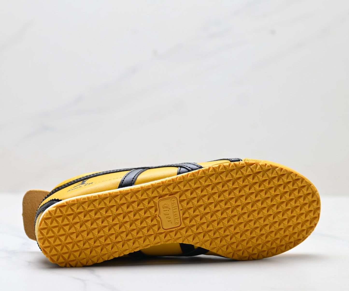 Onitsuka Tiger Mexico 66 Bruce Lee Sneaker