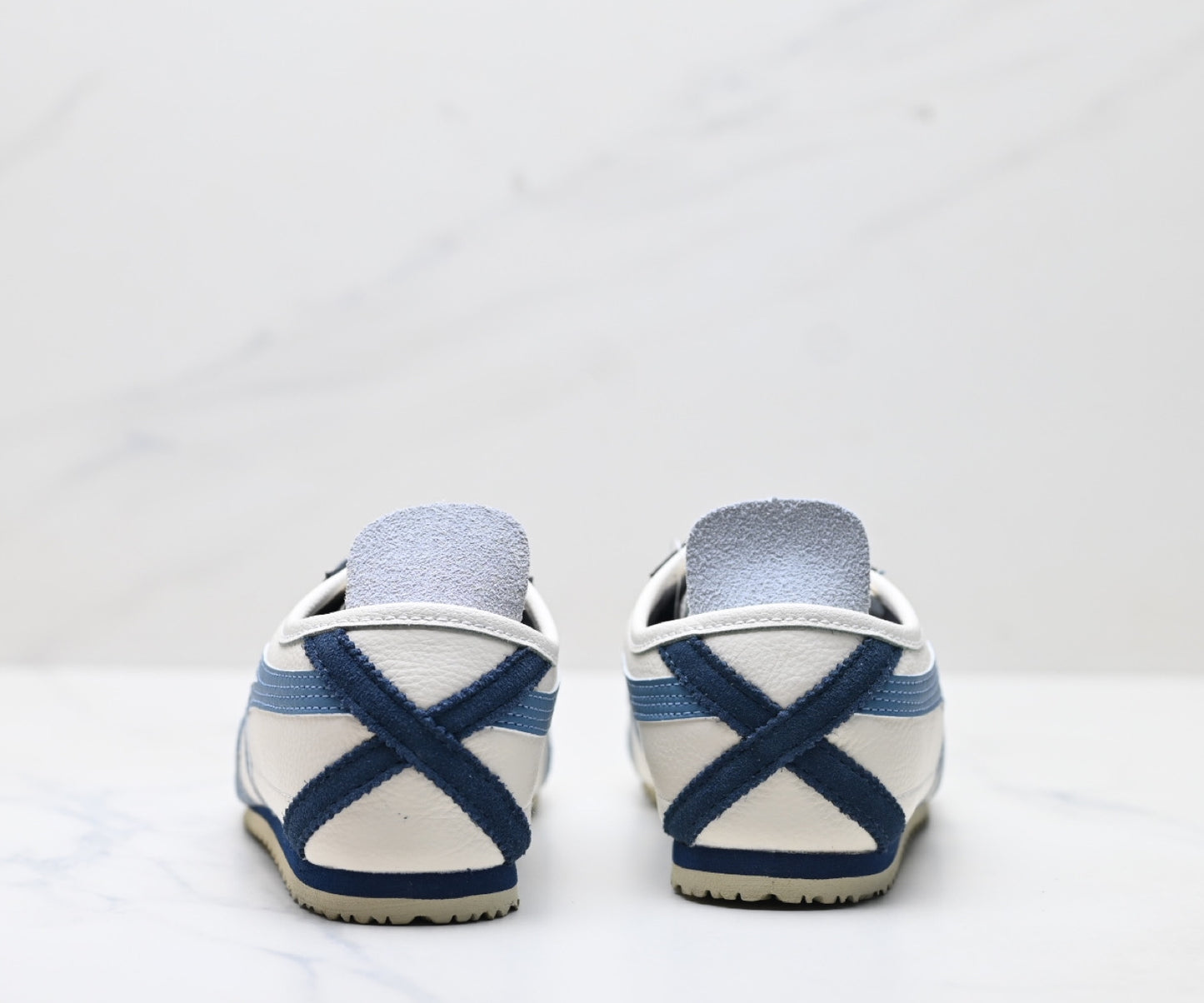 Onitsuka Tiger Mexico 66 Deluxe Sneaker