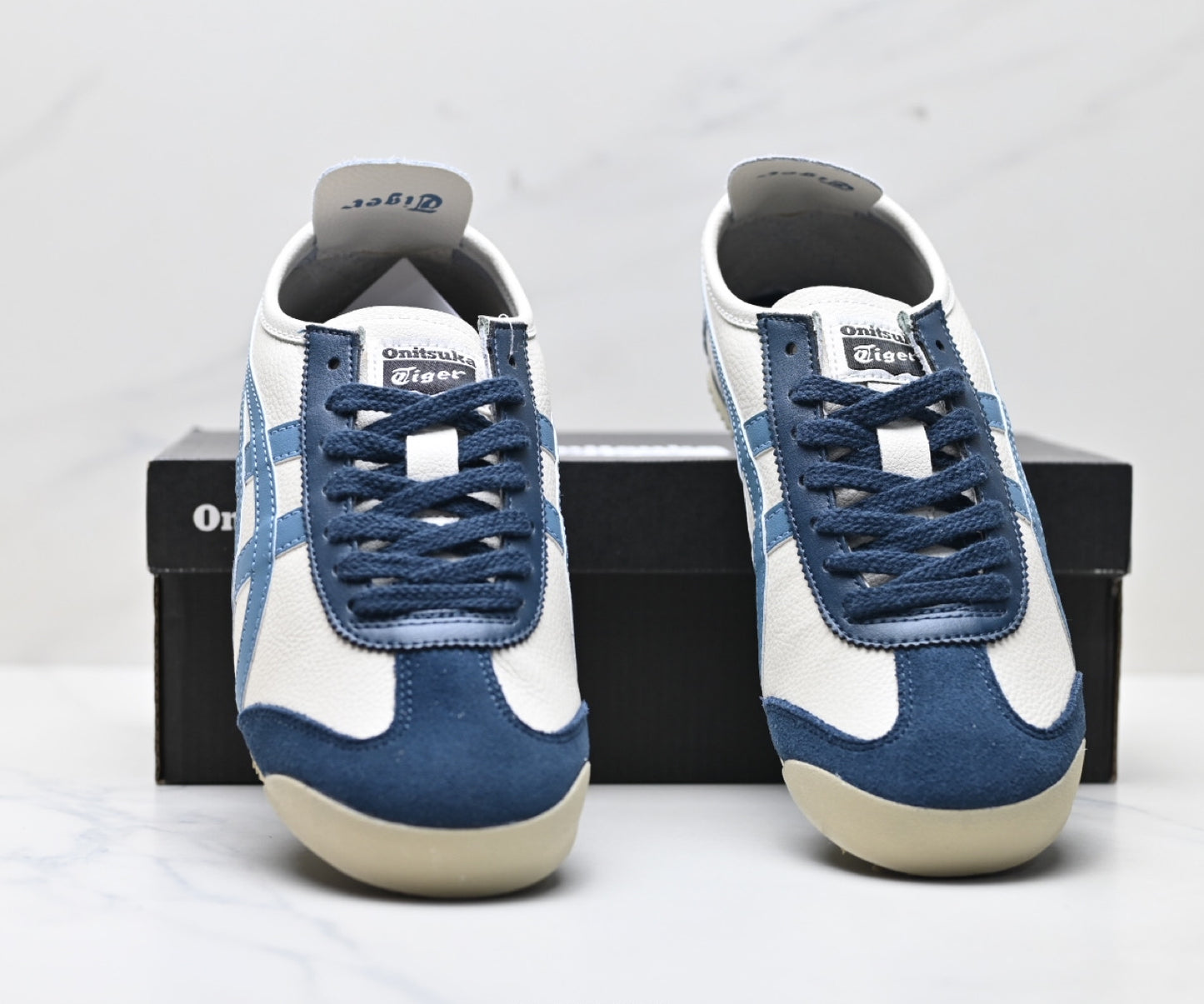 Onitsuka Tiger Mexico 66 Deluxe Sneaker