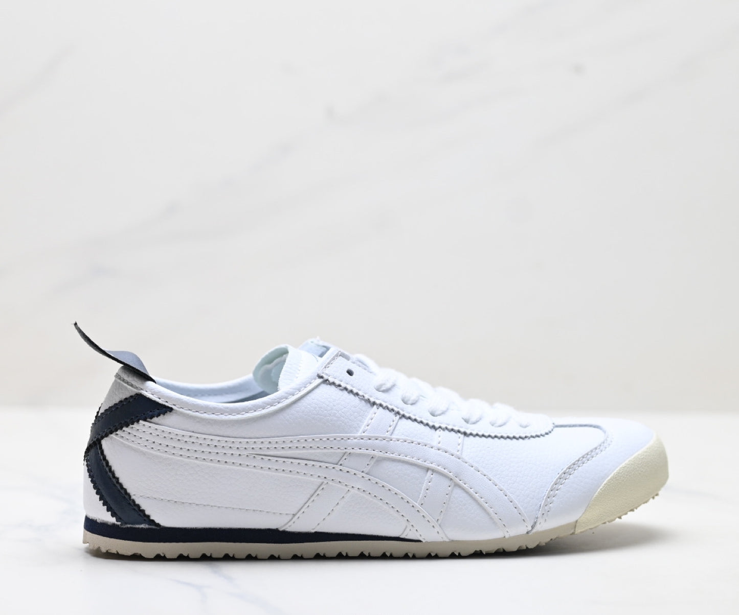 Onitsuka Tiger Mexico 66 Sneaker