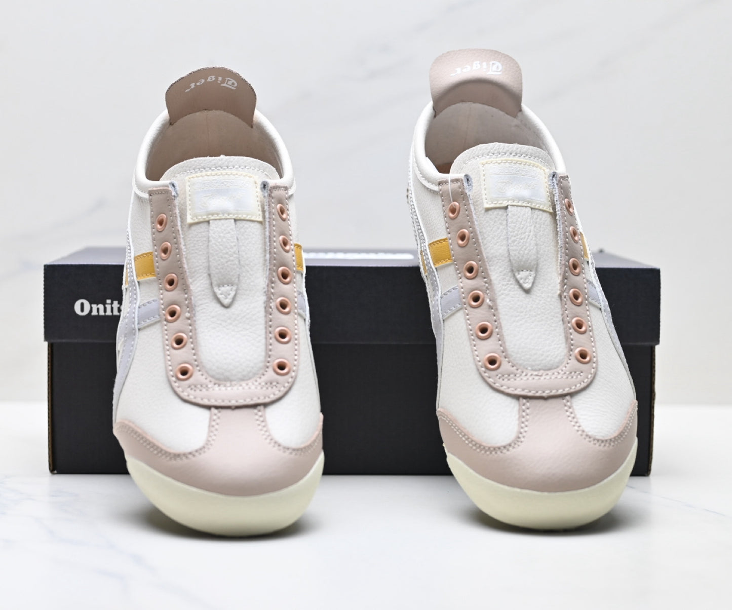 Onitsuka Tiger Mexico 66 Sneaker