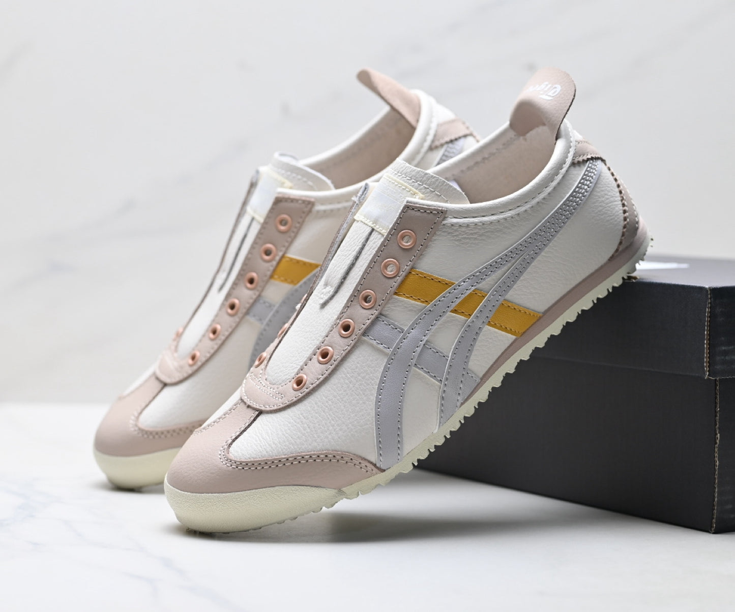 Onitsuka Tiger Mexico 66 Sneaker