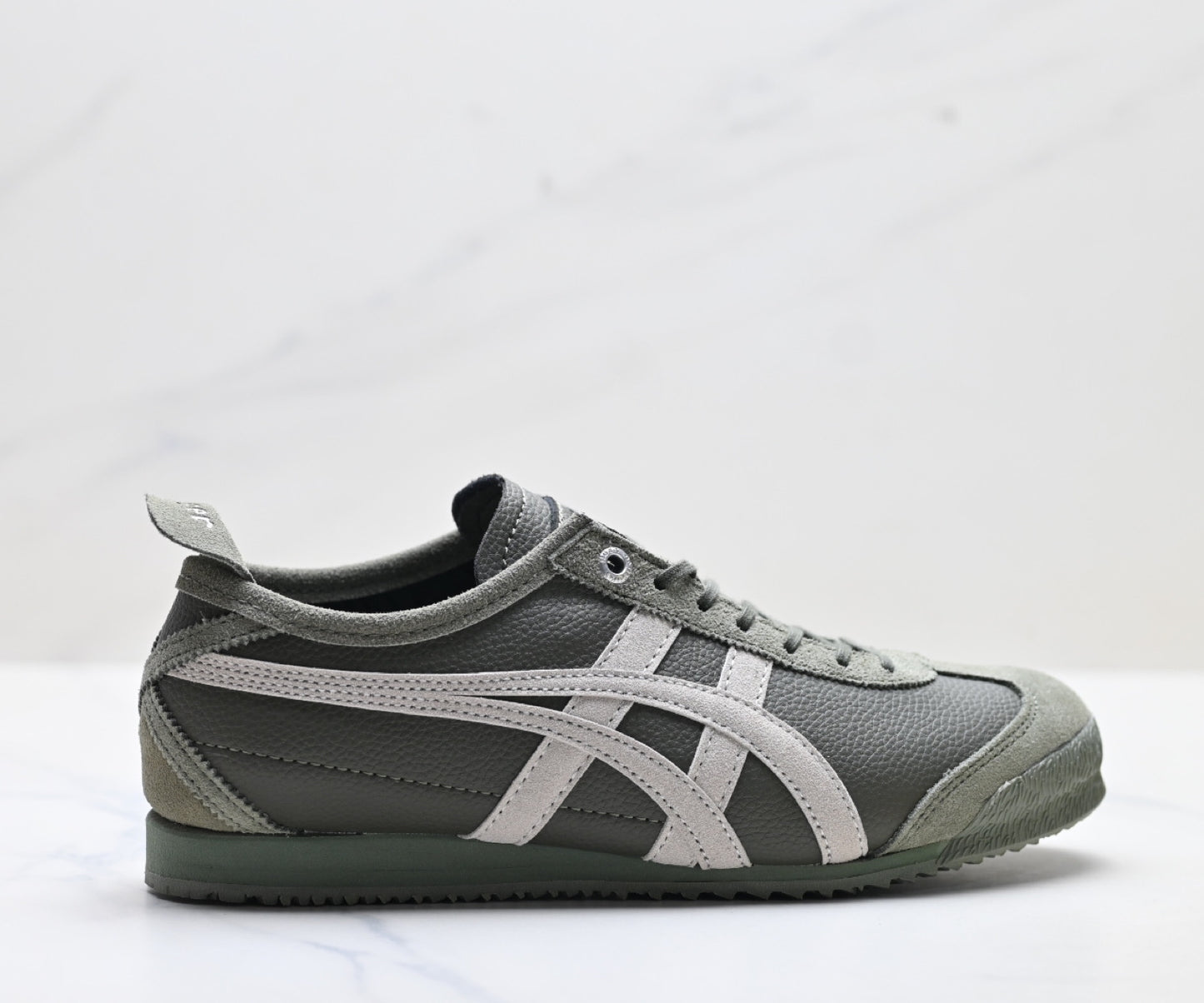 Onitsuka Tiger Mexico 66 Sneaker