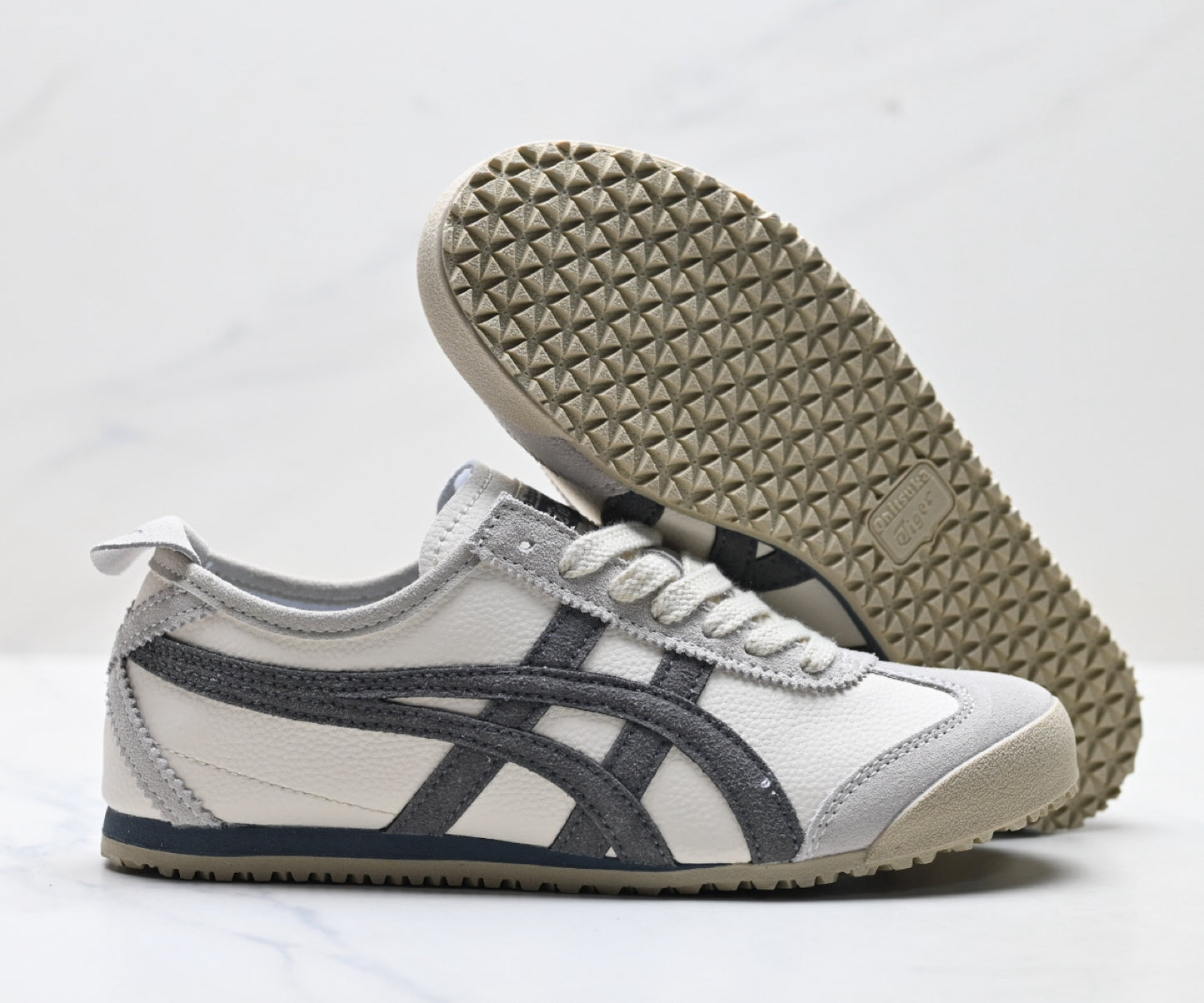 Onitsuka Tiger Mexico 66 Sneaker