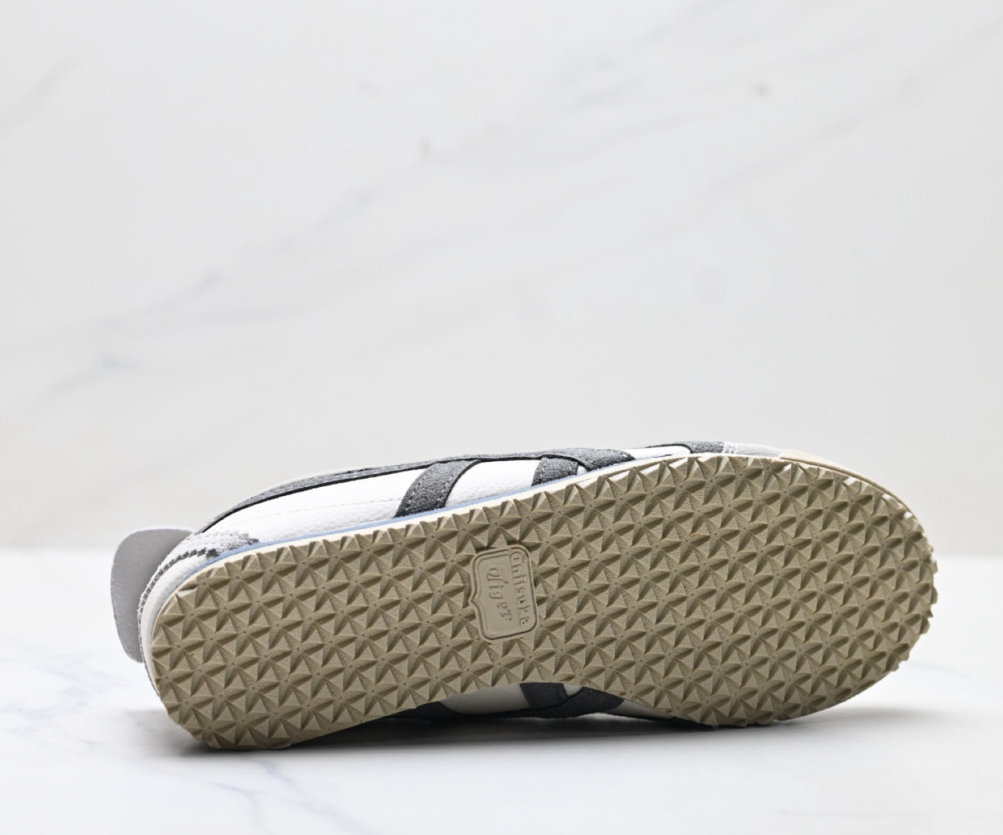 Onitsuka Tiger Mexico 66 Sneaker