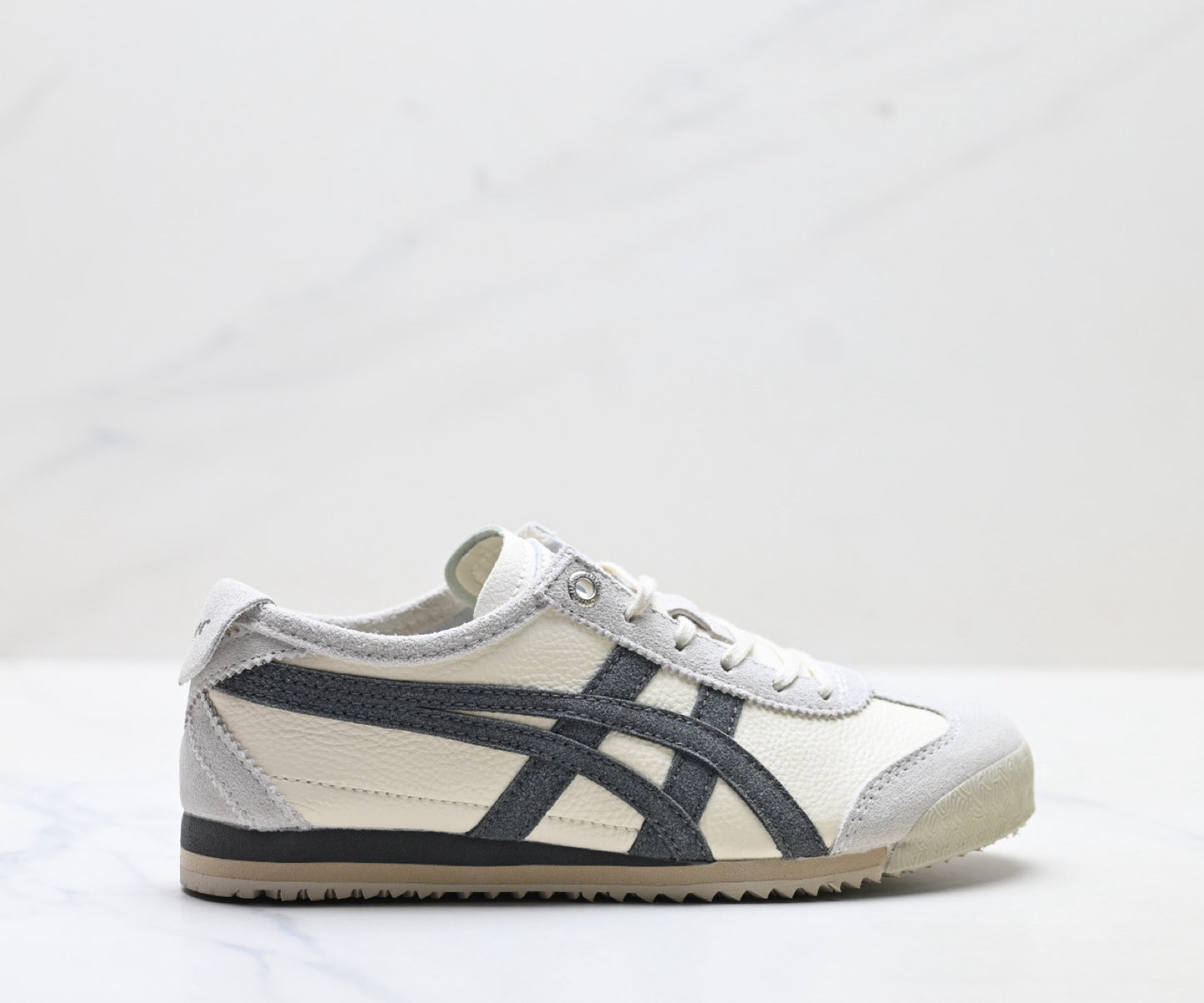 Onitsuka Tiger Mexico 66 Sneaker