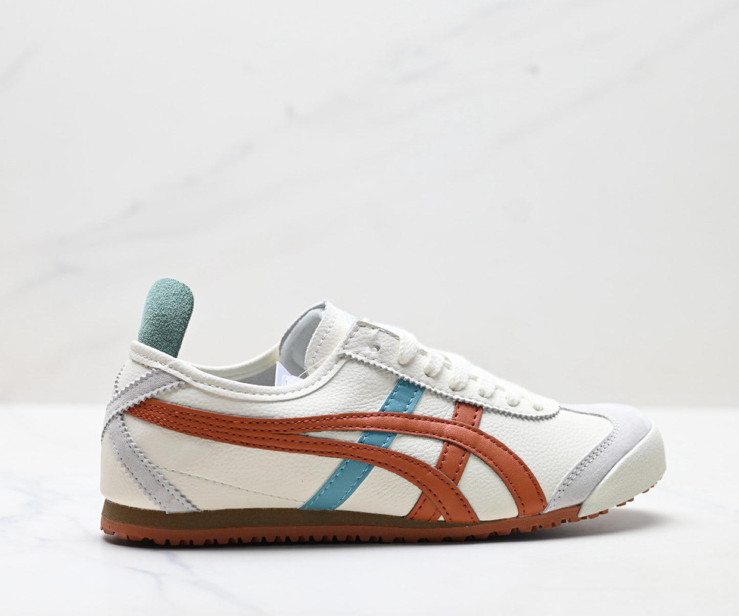 Onitsuka Tiger Mexico 66 Deluxe Sneaker