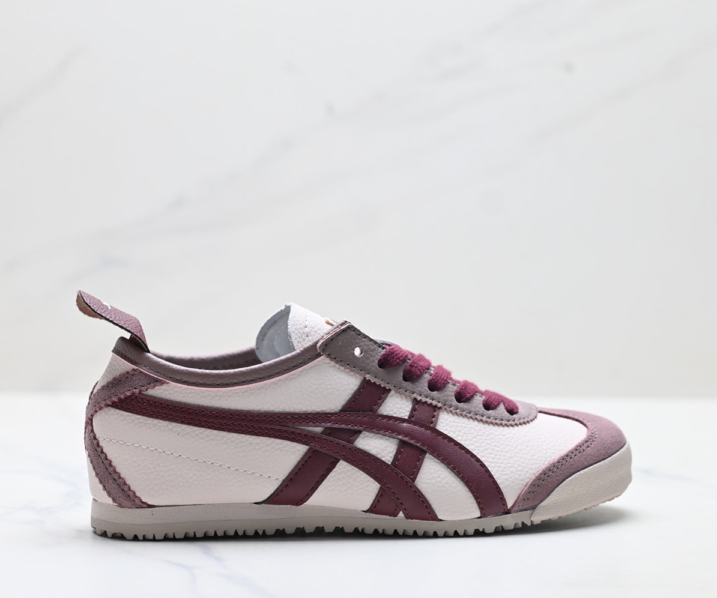 Onitsuka Tiger Mexico 66 Deluxe Sneaker