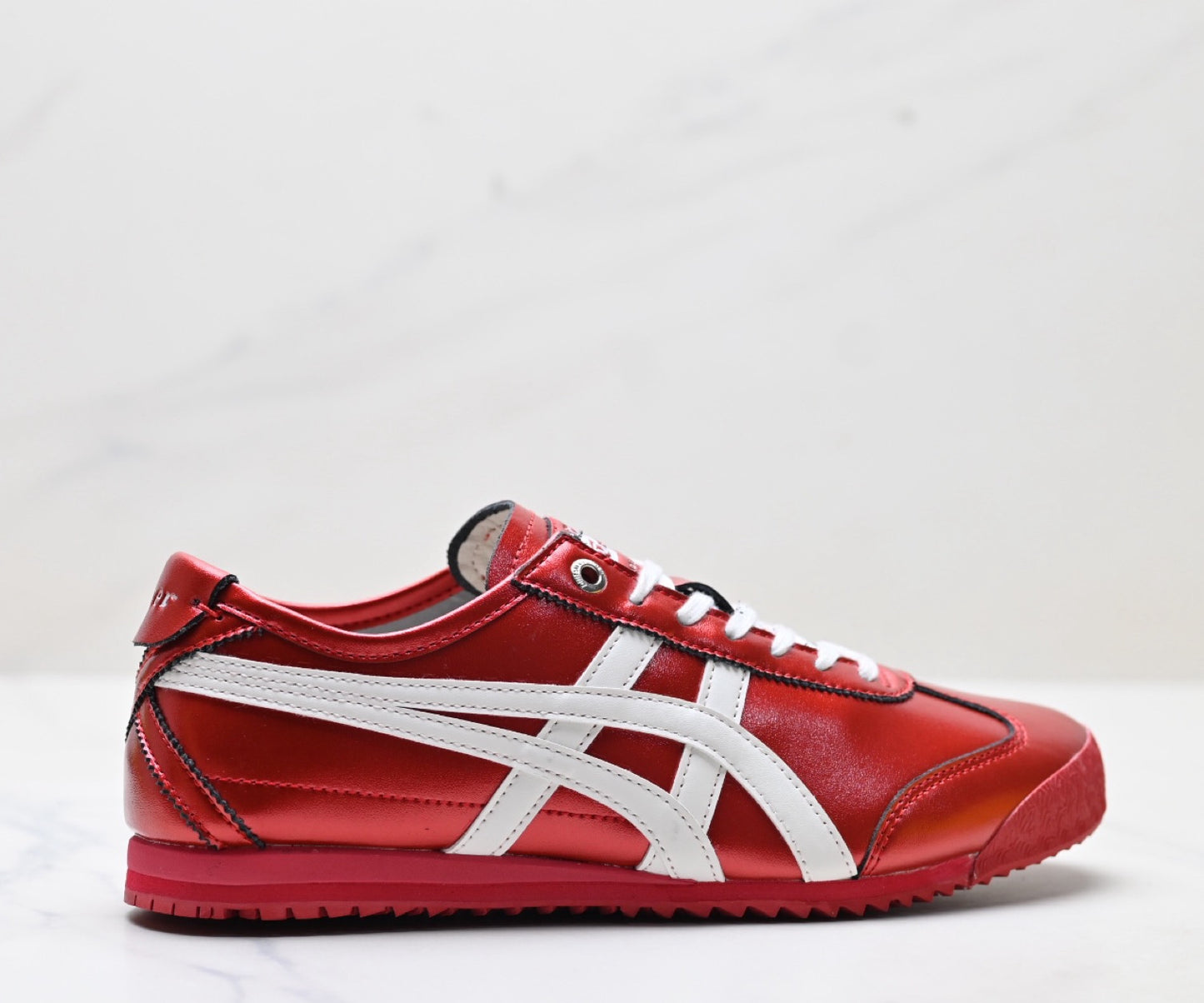 Onitsuka Tiger Mexico 66 Deluxe Sneaker
