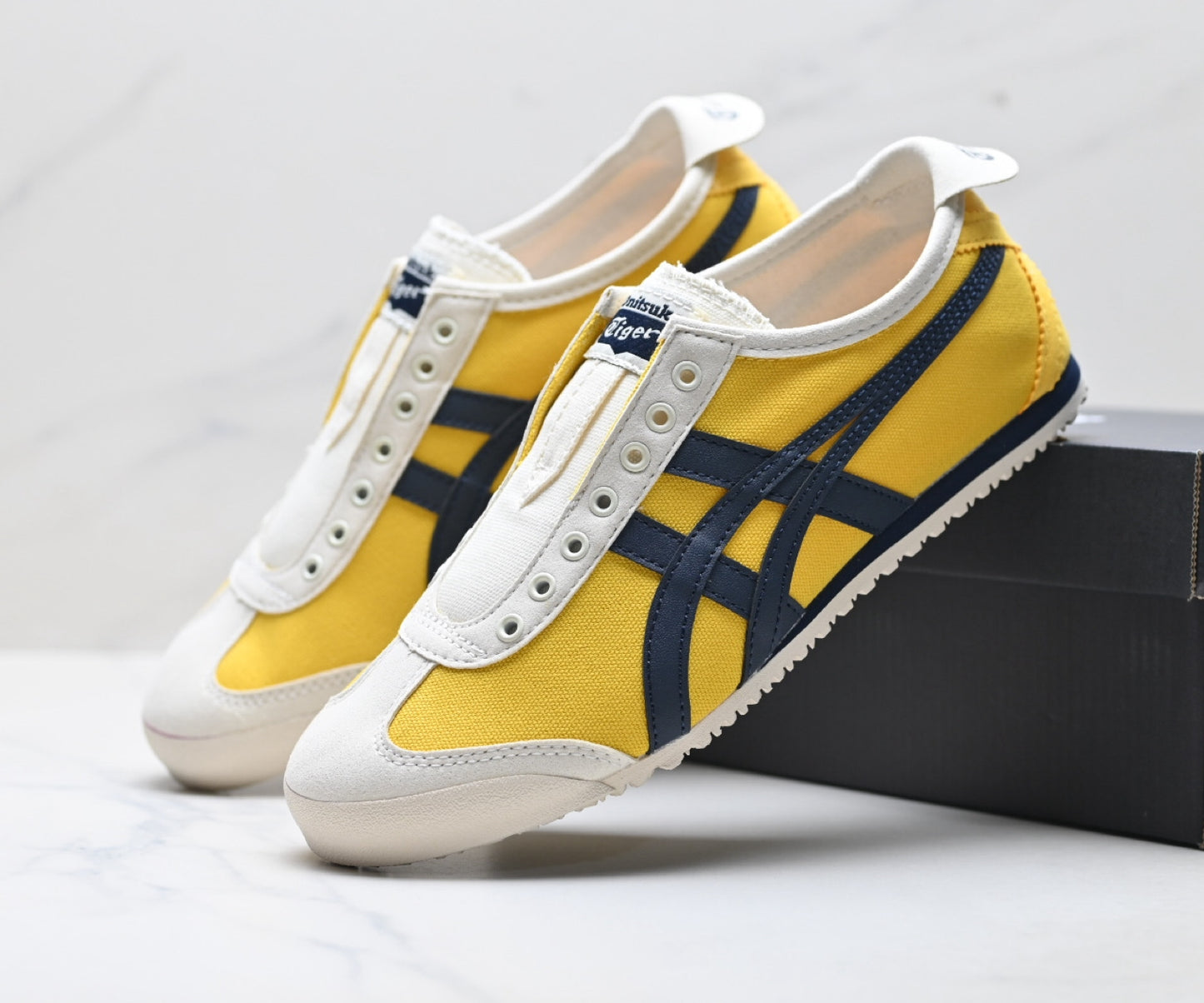 Onitsuka Tiger Mexico 66 Sneaker