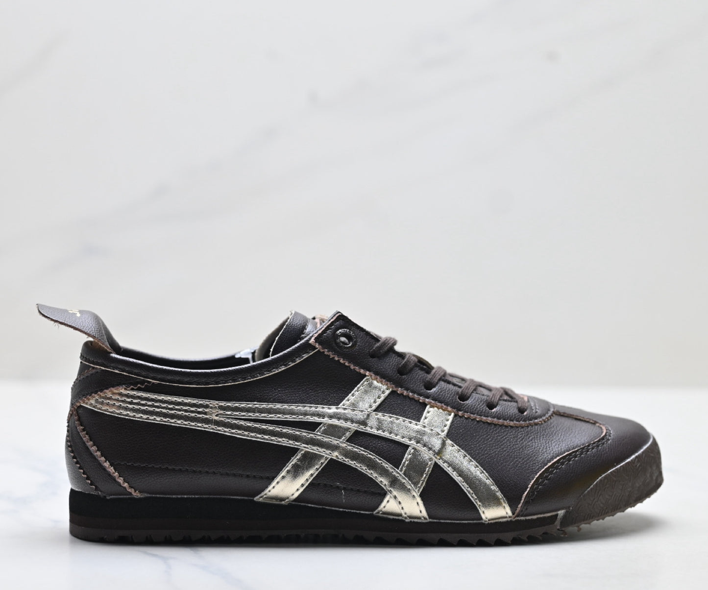 Onitsuka Tiger Mexico 66 Deluxe Sneaker