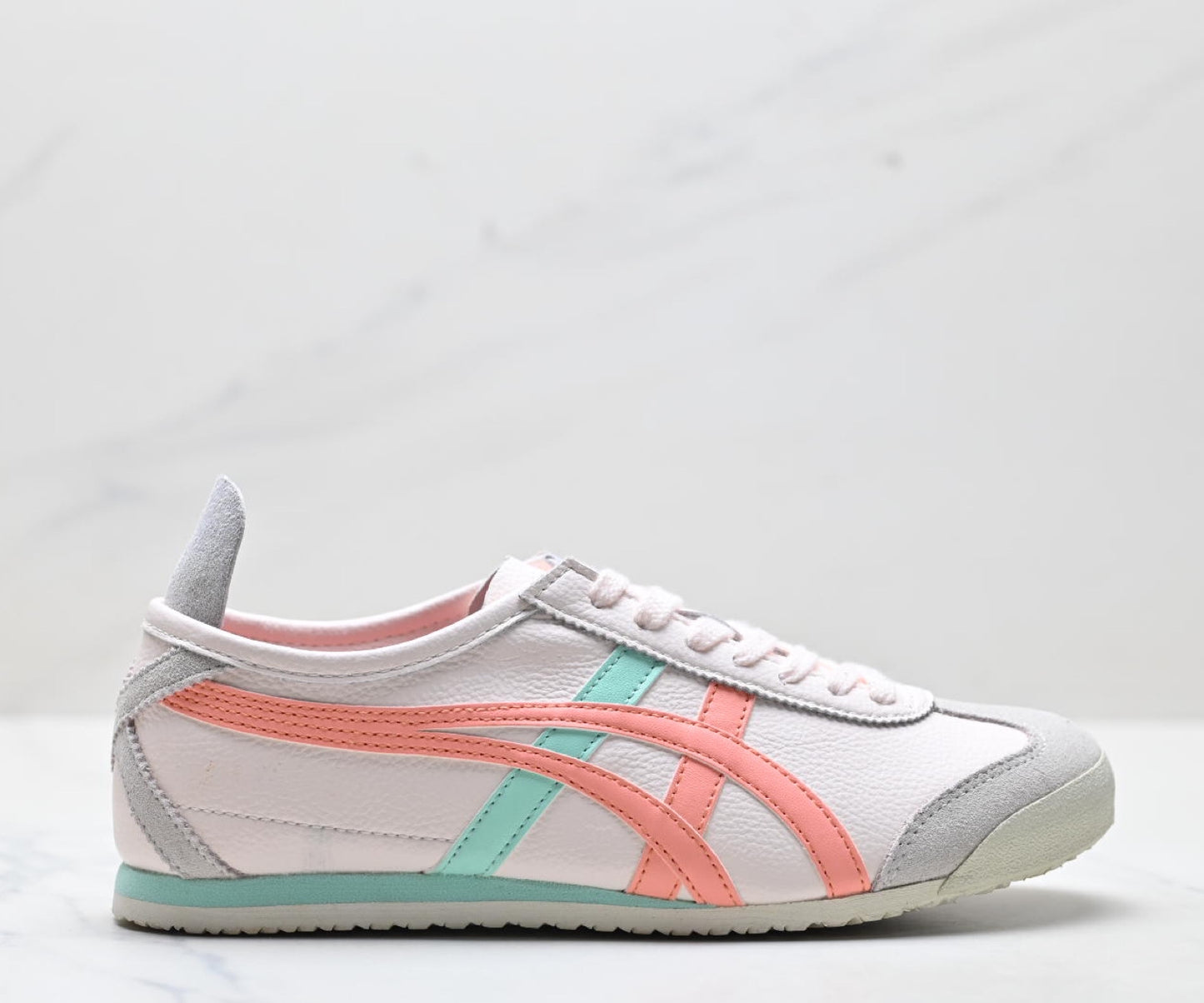 Onitsuka Tiger Mexico 66 Deluxe Sneaker