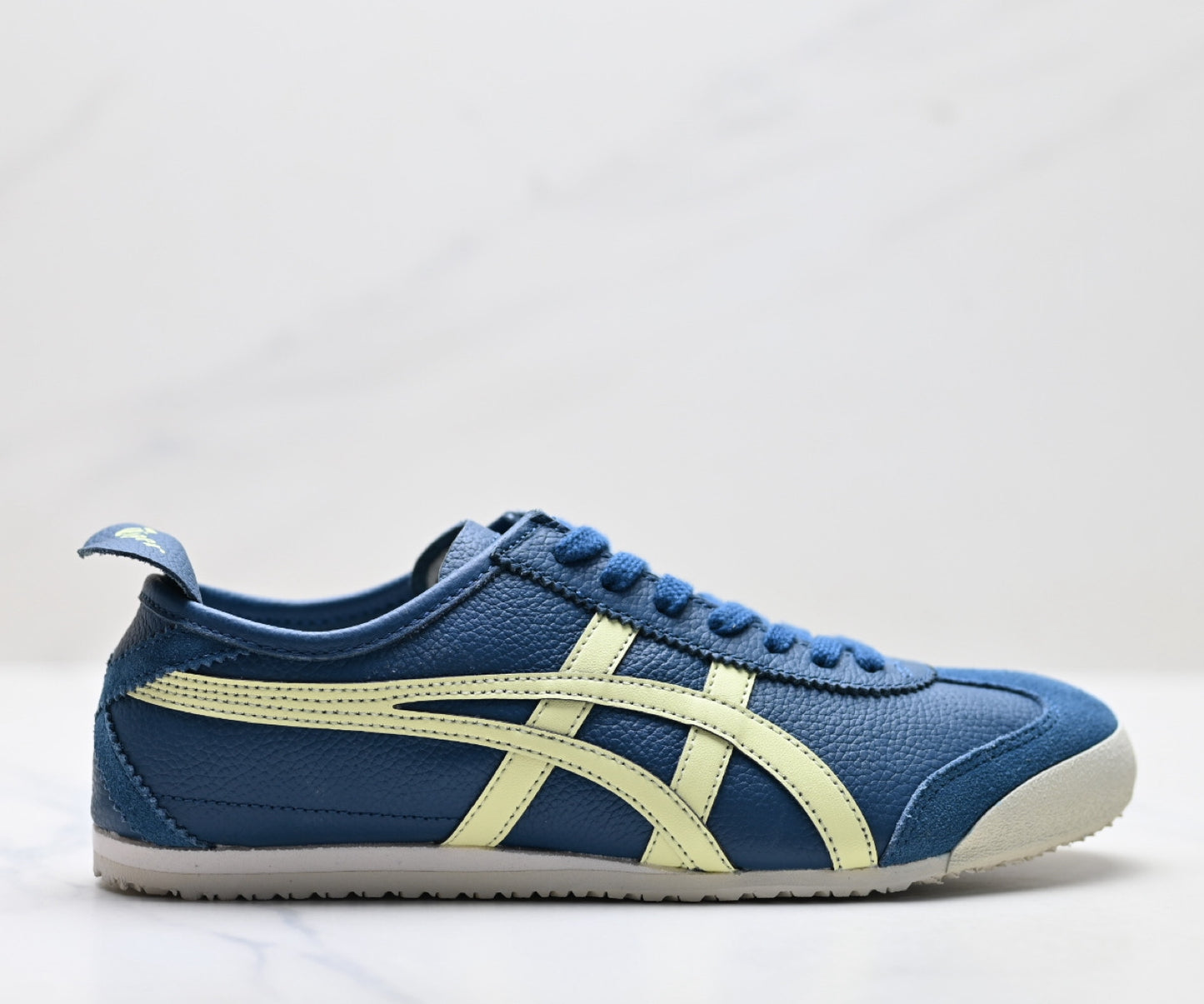 Onitsuka Tiger Mexico 66 Deluxe Sneaker