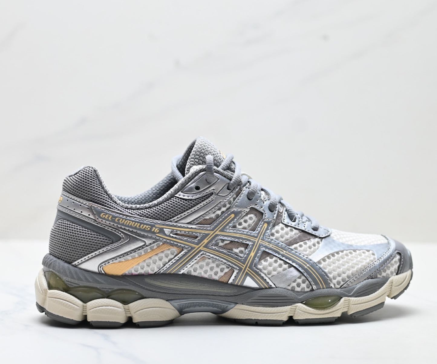 ASICS Gel-Cumulus 16 Sneaker