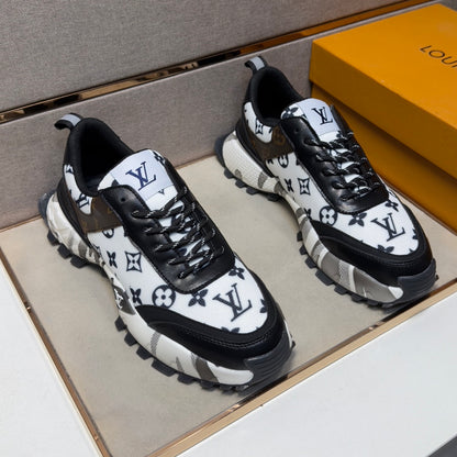Men's casual sneakers