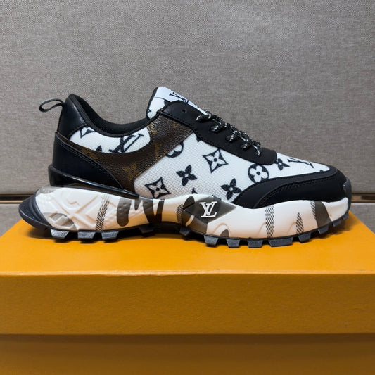 Men's casual sneakers