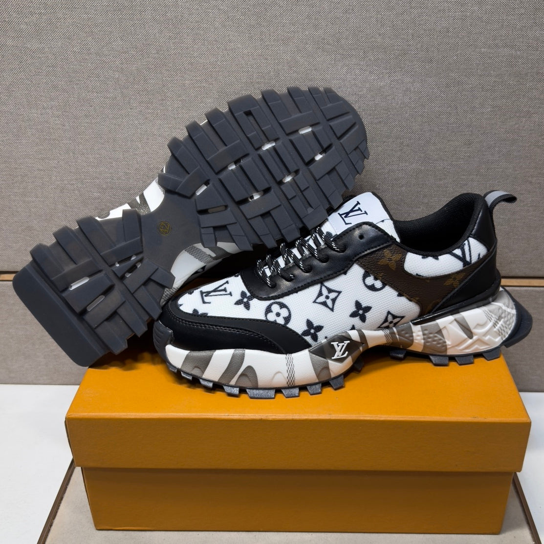 Men's casual sneakers