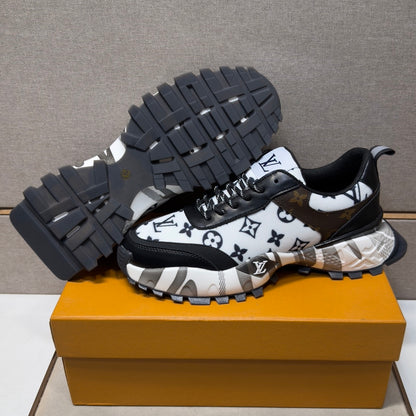 Men's casual sneakers