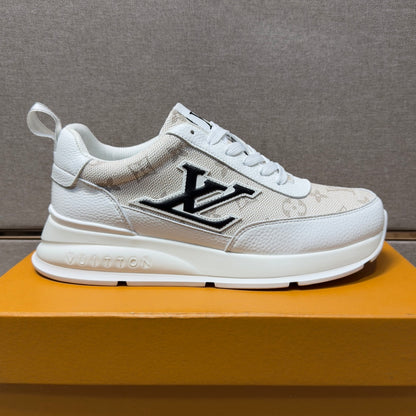 Men's casual sneakers