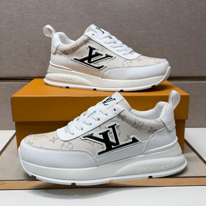 Men's casual sneakers