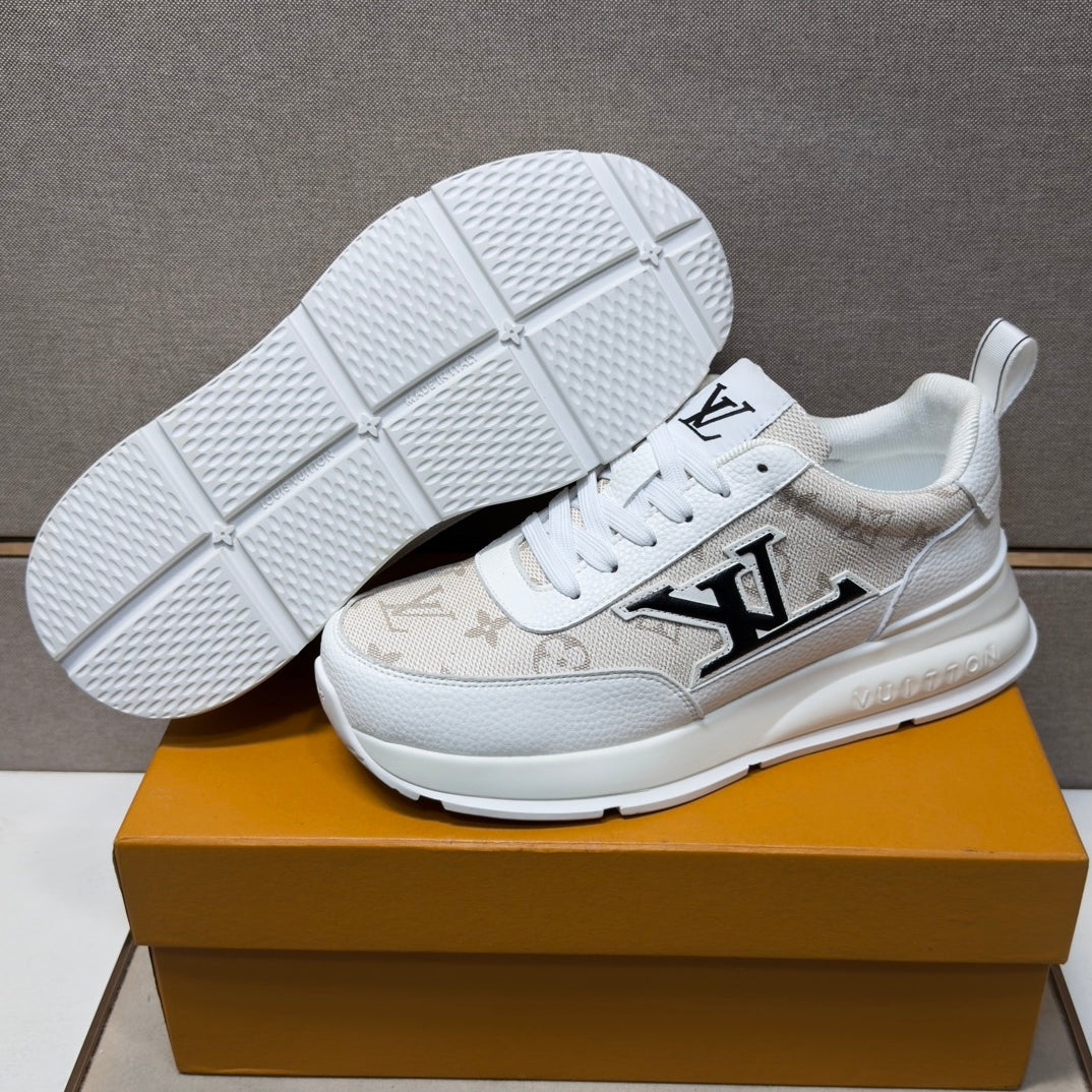 Men's casual sneakers