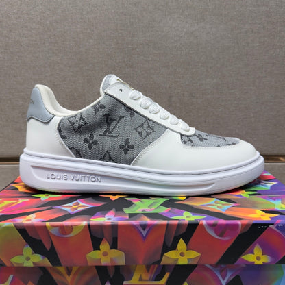 Men's casual sneakers