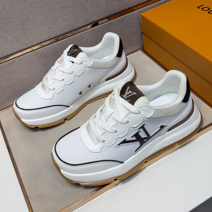 Men's casual sneakers
