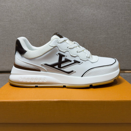 Men's casual sneakers