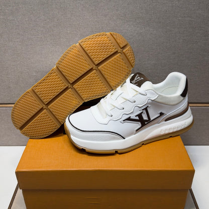 Men's casual sneakers