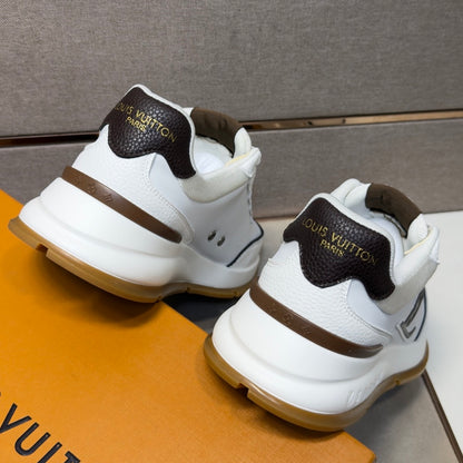 Men's casual sneakers