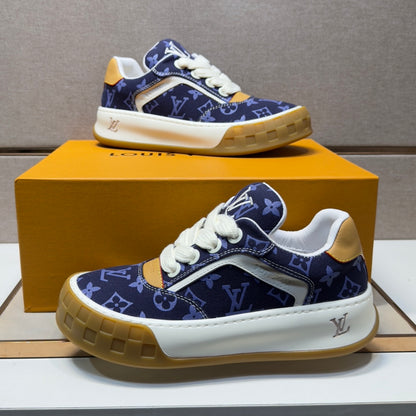 Men's casual sneakers